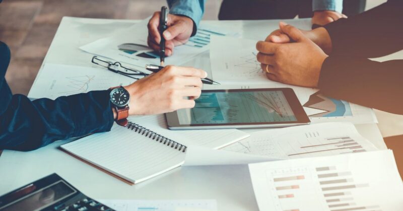 Doing Business in the UAE: A Comprehensive Legal Guide